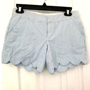 Lilly Pulitzer Buttercup Scalloped Seersucker Blue Stripe Shorts Size 00 NEW